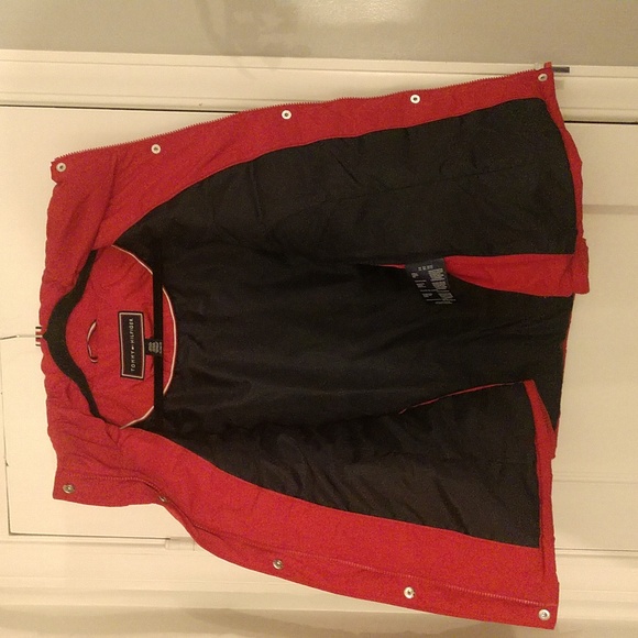 Tommy Hilfiger Puffer vest size XL - Picture 6 of 11